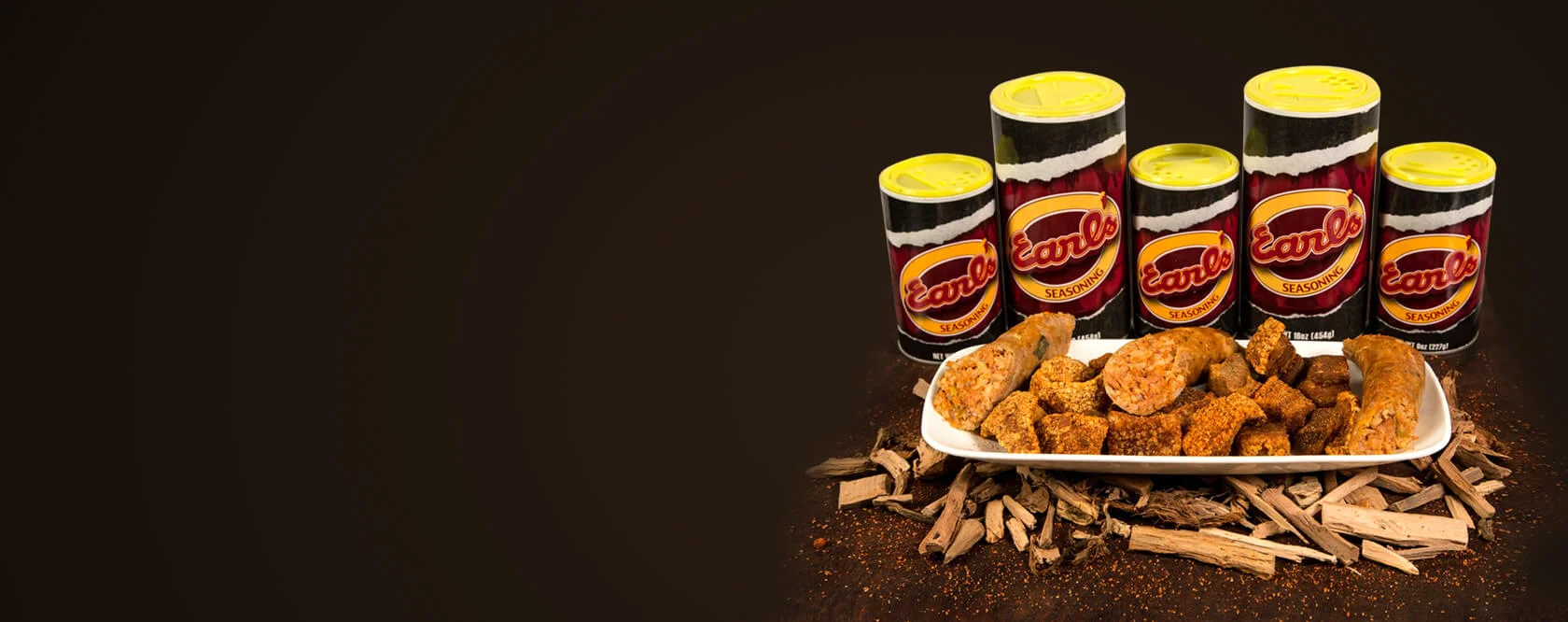 Seasoned fried plantain chips with seasoning cans